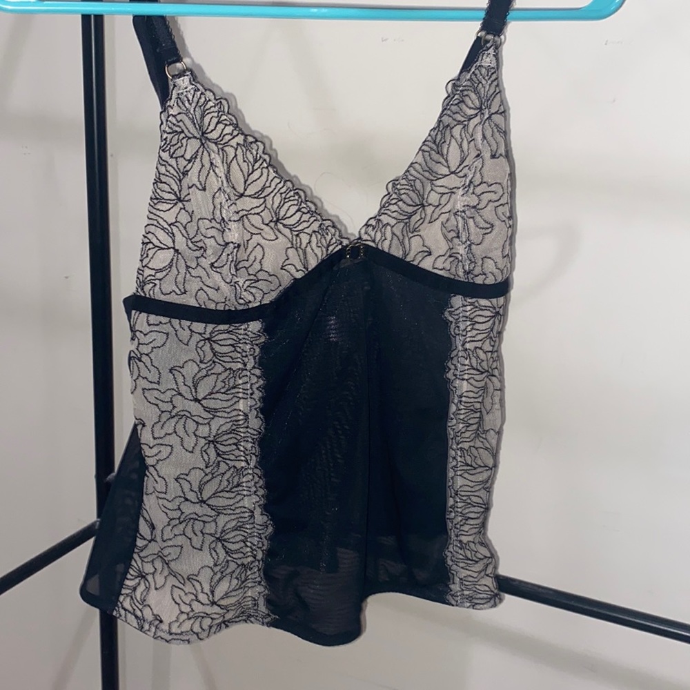 Vintage Cute lingerie-ish tank top. Black and Tan